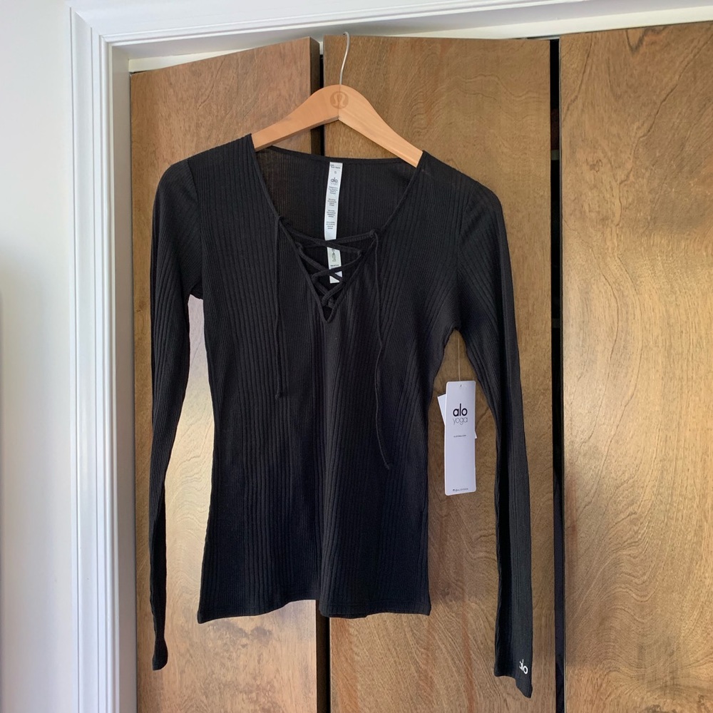NWT Alo Yoga Interlace Long Sleeve Top - Picture 4 of 7